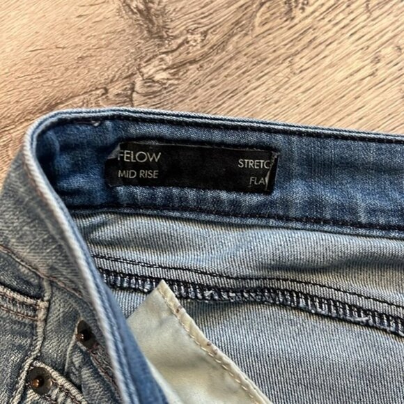 Buffalo Felow Mid rise Flare Jeans 31 Blue Wash Stretch Boho Western Retro - Picture 3 of 5